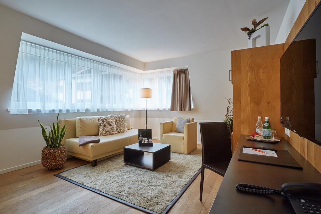 M3Hotel Sankt Anton am Arlberg Oda fotoğraf